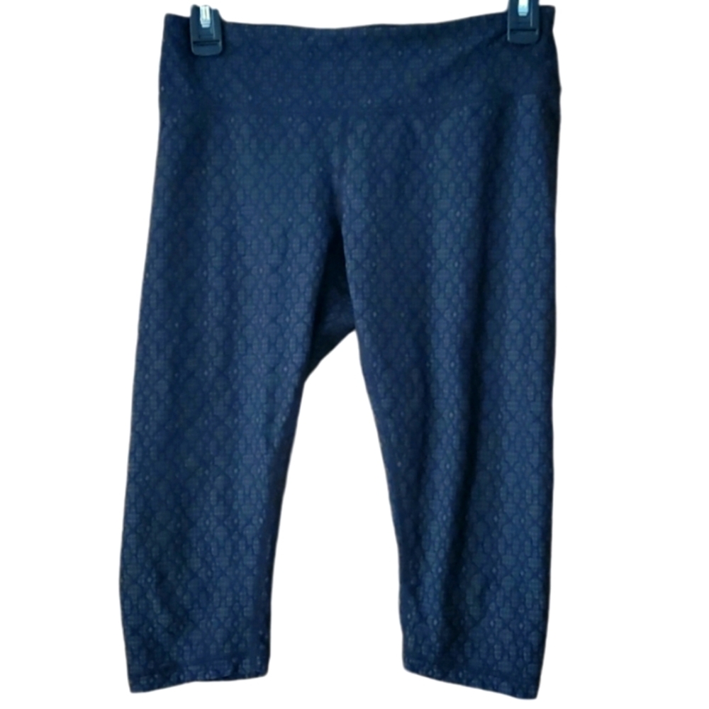 Prana Womans Athletic Capris in Grey and Black Pattern Size Small